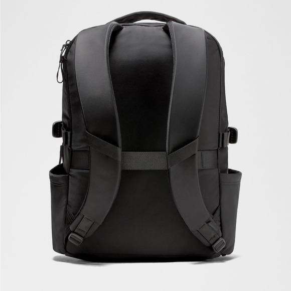 lululemon new crew backpack - Picture 5 of 5